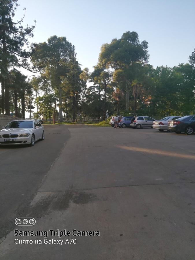 Квартира У Моря С Двумя Балконами Batoumi Extérieur photo