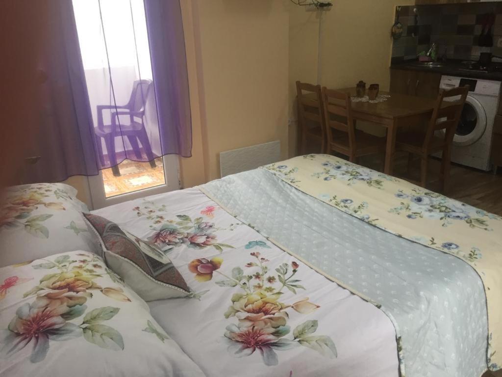 Квартира У Моря С Двумя Балконами Batoumi Extérieur photo